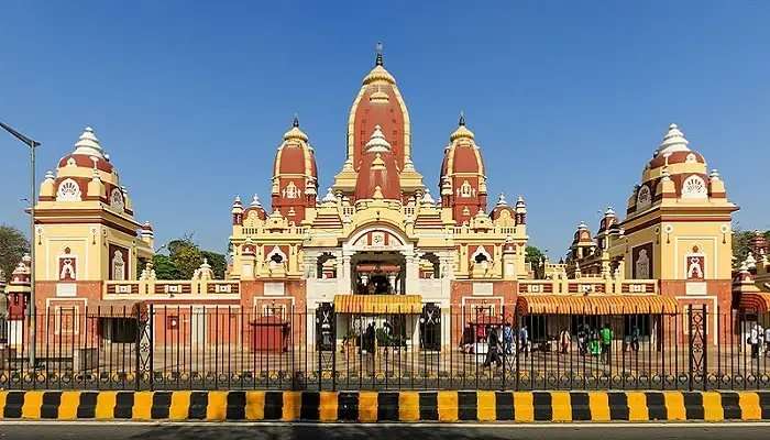 लक्ष्मीनारायण मंदिर,दिल्ली के धार्मिक स्थल में से एक है