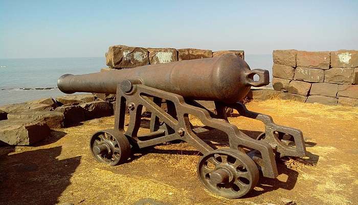 British cannon at Khanderi Fort 