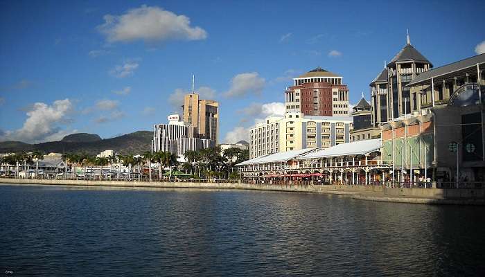 take a tour of Port Louis