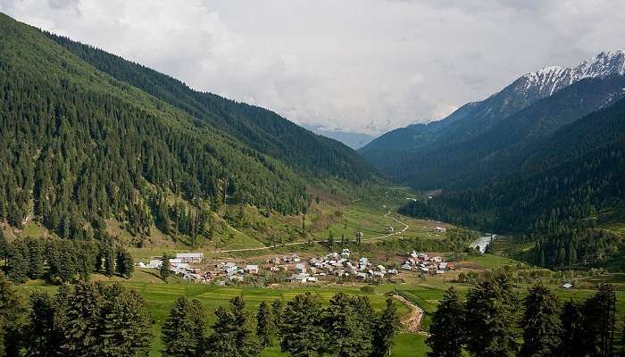 Aru Valley, among the best places to visit in Kashmir.