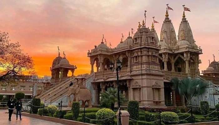 Baps Shri Swaminarayan Mandir-  best places to visit in Vadodara