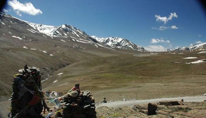 Being the nexus for Lahaul and Ladakh, Baralacha is a challenging but beautiful place and ideal for adventure seeking tourists a