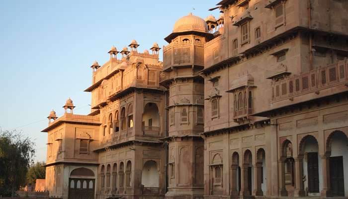 Experience old world charm, Bikaner is one of the best honeymoon places in August in India.