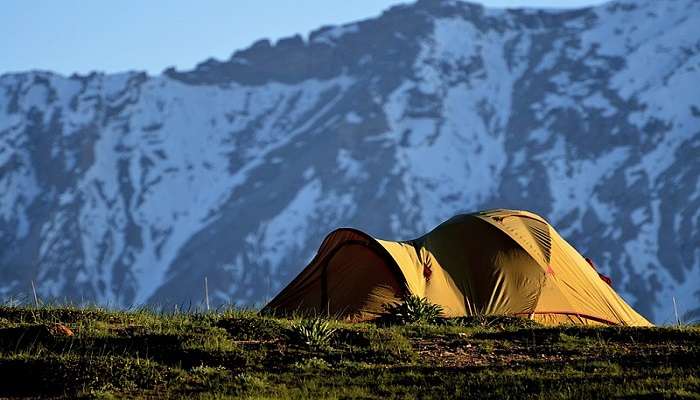 Do camping, one of the best things to do in Kashmir.