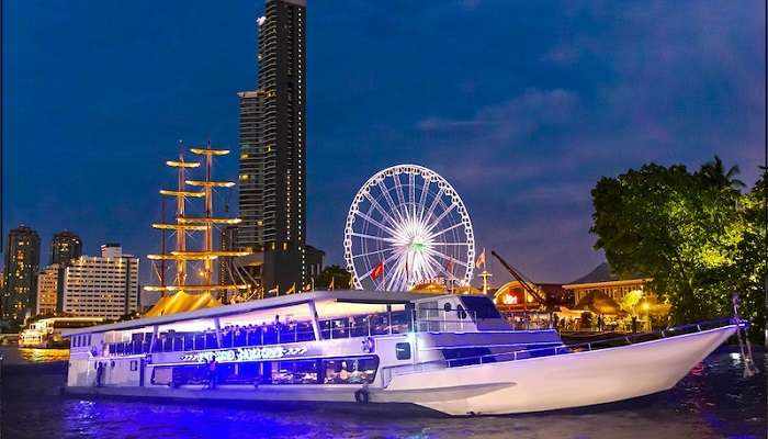 Dinner Cruise in Chao Phraya River