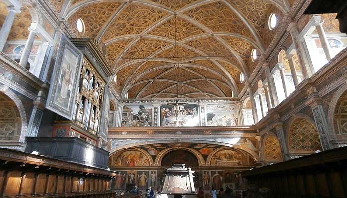 Home to the Sistine Chapel of Milan, Chiesa di San Maurizio al Monastero Maggiore is one of the most beautiful places in Milan