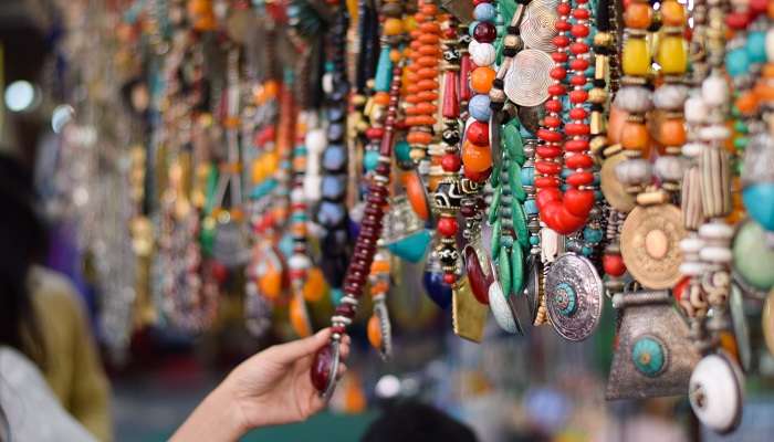 Places to visit in Delhi for couples, Dilli Haat INA