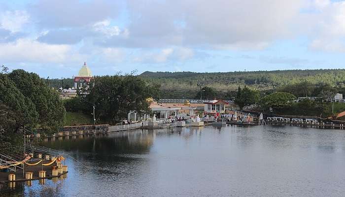 Things to do in Mauritius- visit Ganga Talao 