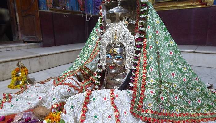 The primary chamber in the Gopeshwar Nath Temple, one of the best places to visit in Mathura.