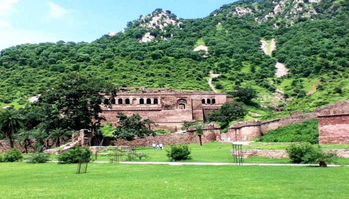 Hotels Near Bhangarh