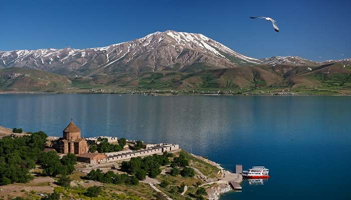 Akdamar Island - Places to visit in Turkey