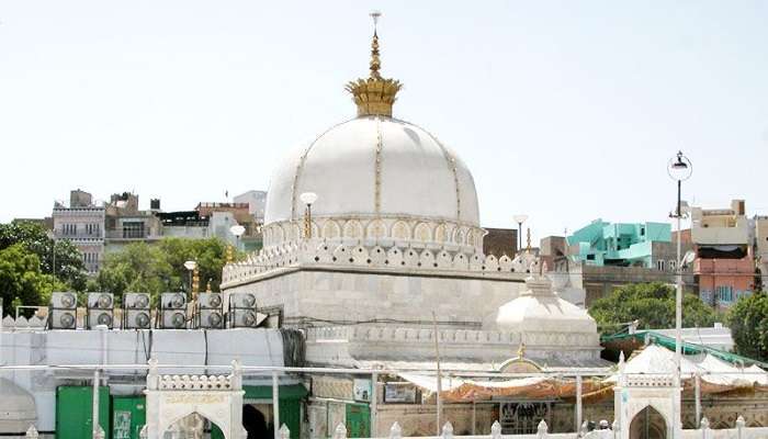 Khwaja Garib Nawaz Dargah, places to visit in Rajasthan