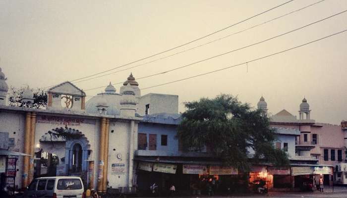 Surrounded by a forest, Kokilavan dham is a temple dedicated to Lord Shani, and is one of the best places to visit in Mathura.