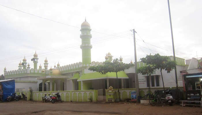 The Juma Masjid is a major islamic pilgrim site