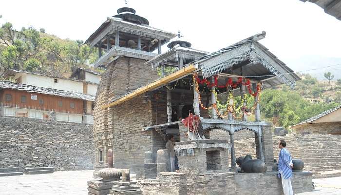 Lakhamandal Temple, places for chakrata sightseeing