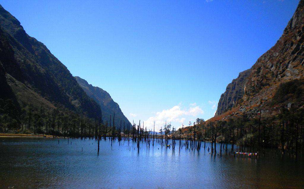 Shungetser Lake( Madhuri Lake)