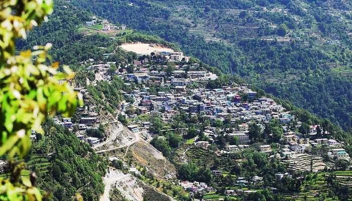 A stroll in the Makhti Pokhari Village, things to do in Chakrata