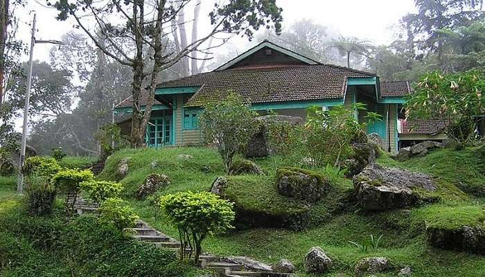 Maxwell hill is the top places to visit in the Malaysia from Singapore