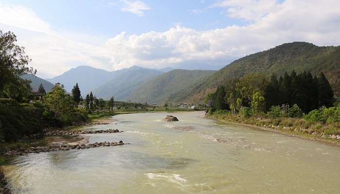 A glorious view of Mo Chhu River, tourist places in Bhutan