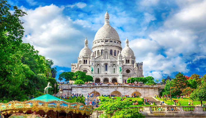 Montmartre is the best place to witness the artwork of Paris