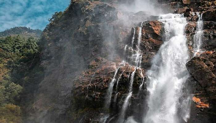 Nuranang Falls