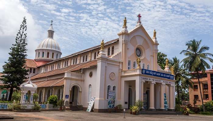 A blissful view of Rosario Cathedral