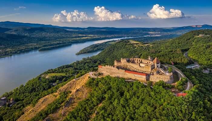 what are some places to visit in hungary