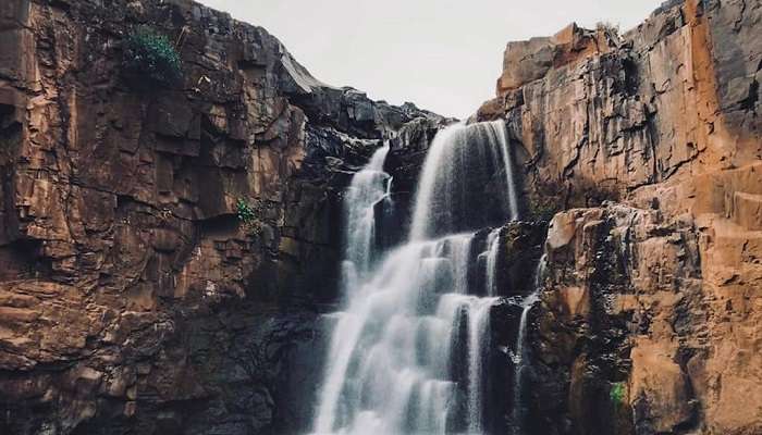 Zarwani Waterfalls- tourist spot in Vadodara