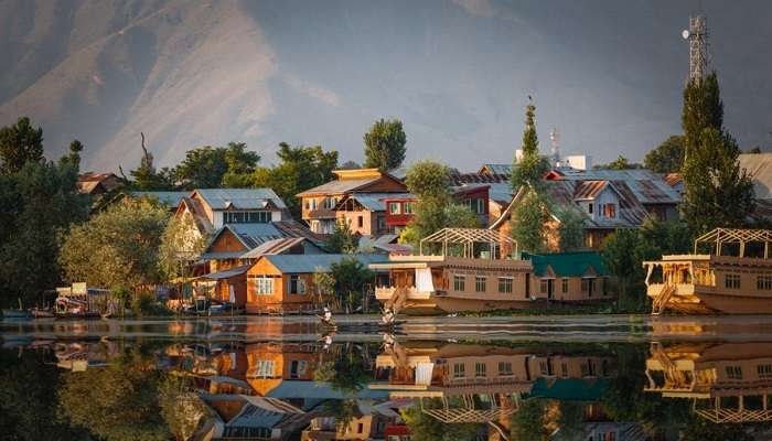 houseboats in Srinagar