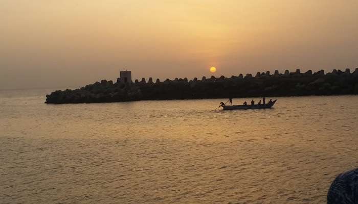 Kasimedu Beach