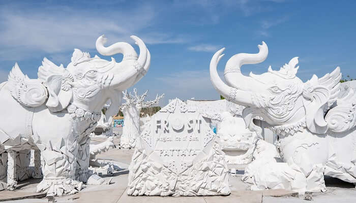 Huge, elaborate ice sculptures are the main draw at this indoor-outdoor attraction with a bar, making it one of the most frequented places to visit in Pattaya.