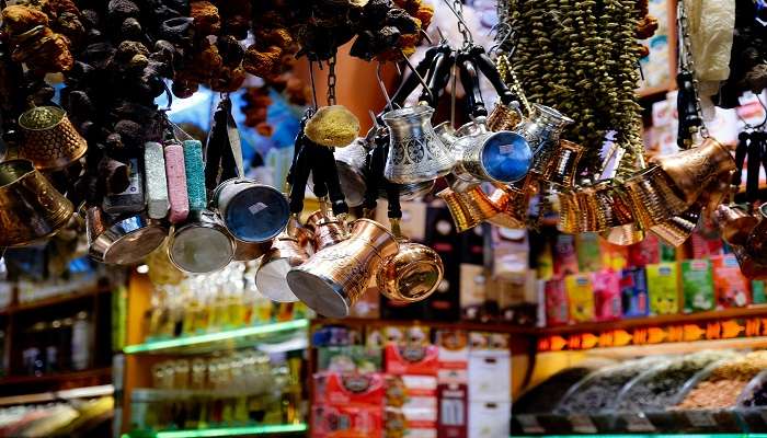 Murudeshwar Market is one of the best places for shopaholics