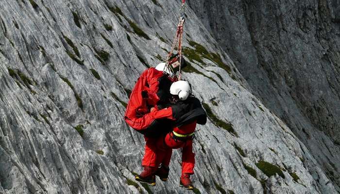 Water rappelling in Kimona Falls