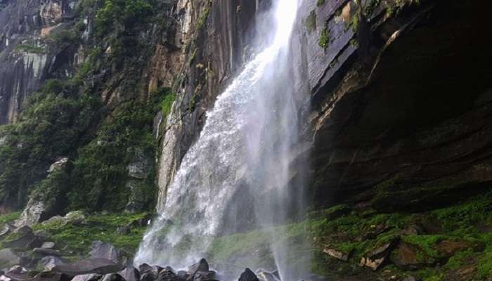 Taking a dip in Satdhara Falls is one of the necessary things to do in Dalhousie.