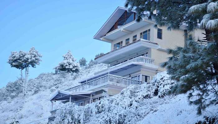 Shimla's hills are one of the best honeymoon places in India in July summer.