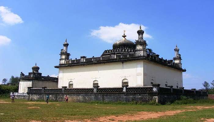 Gaddige Raja’s Tomb is one of the best places to visit in Coorg