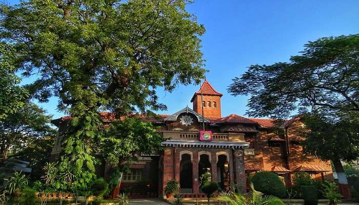 Shri Aurobindo Ashram is one of the best places to visit in Pondicherry