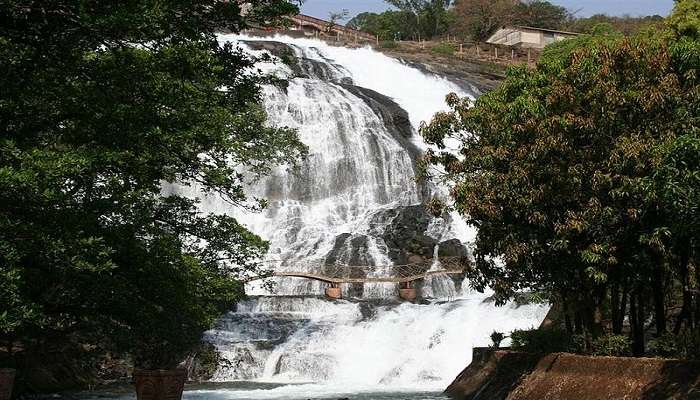 Bhandardara is the Beautiful holiday resort to visit in monsoon in India.