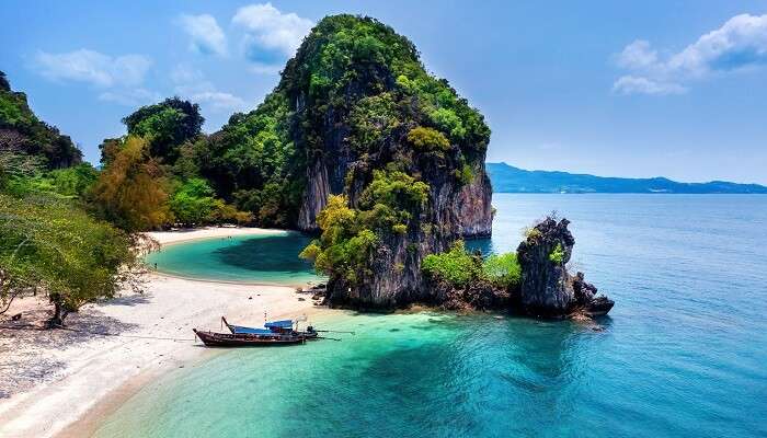 Vue aérienne de l'île de Koh Hong à Krabi