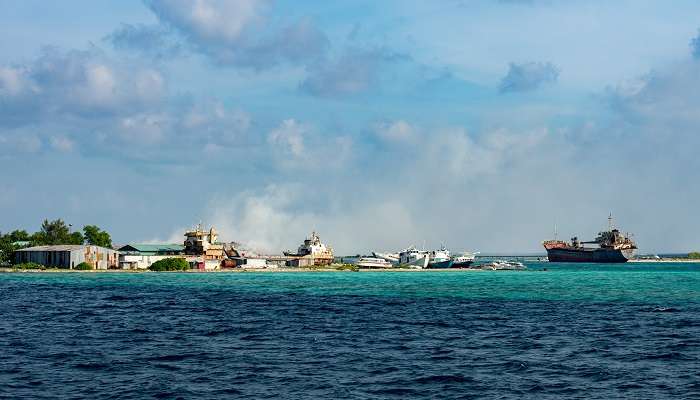 maldives rubbish island garbage in flames in male