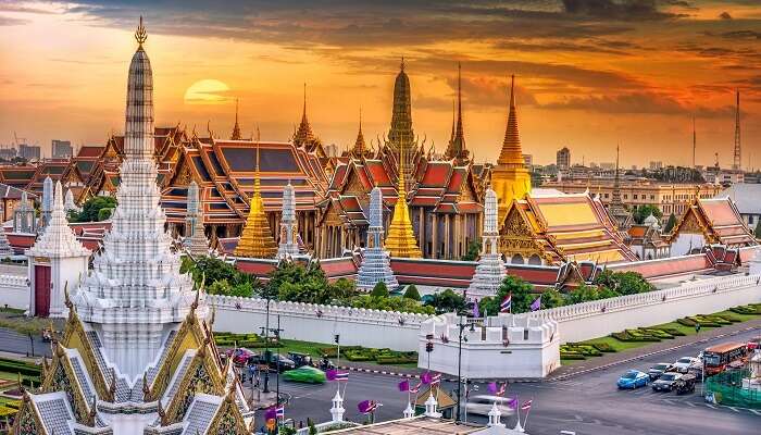 Grand palace and Wat phra keaw at sunset bangkok