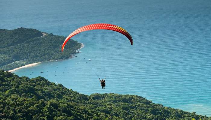 Paragliding is one of the must try adventure sports in Himachal Pradesh.