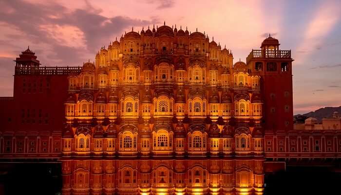 A stunning sunset view of Hawa Mahal which is one of the best places to visit in Jaipur in 2 days