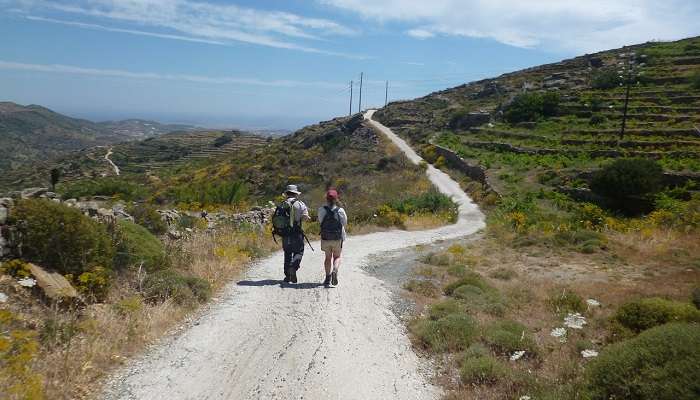 Do hiking in Greece in July