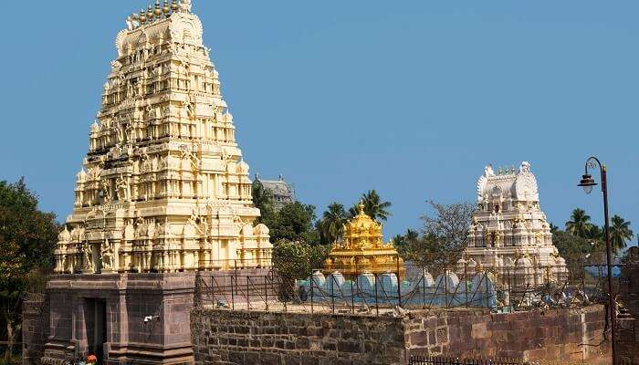Visit the holy temples in Srisailam while exploring tourist places near Hyderabad within 500 km