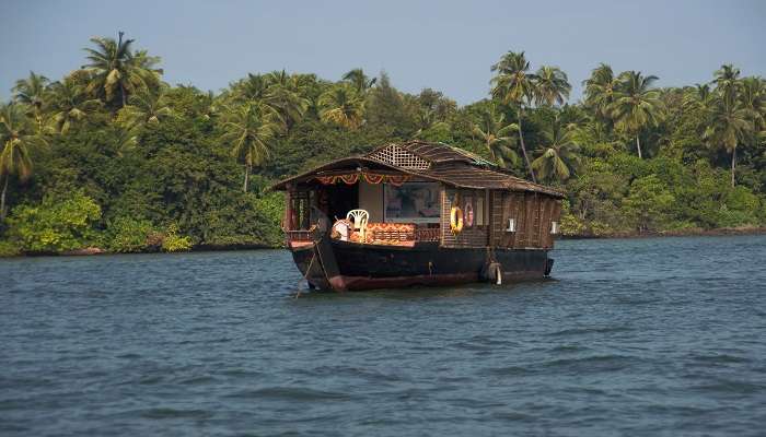 Enjoy a houseboat stay at Tarkarli