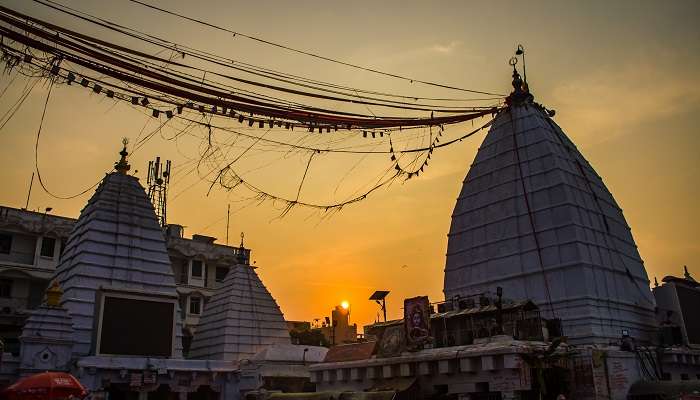 The famous Lord Shiva Temple known as Baba Baidyanath Dham is one of the top places to visit in Deoghar