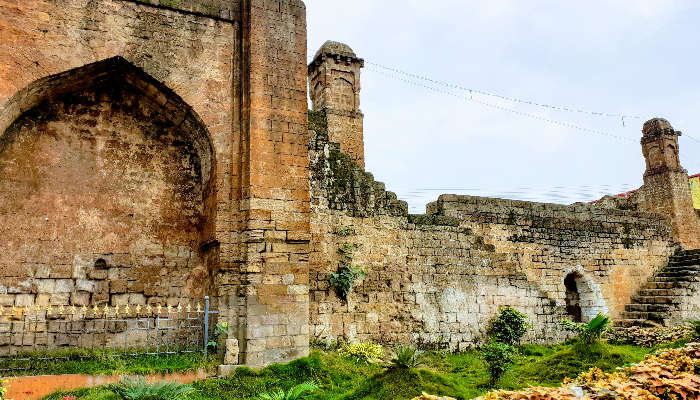 Ballarpur Fort is one of the must visit tourist places in Chandrapur that you must include in your list