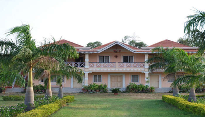A relaxing place to stay in Hampi, Kishkinda Heritage Resort awaits you along the beautiful Tungabhadra River
