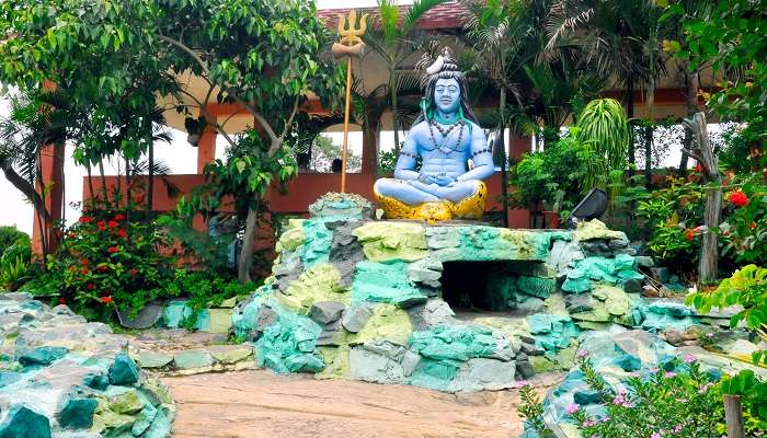 Lord Shiva statue in the garden of Nandan Pahar, a famous place in Deoghar